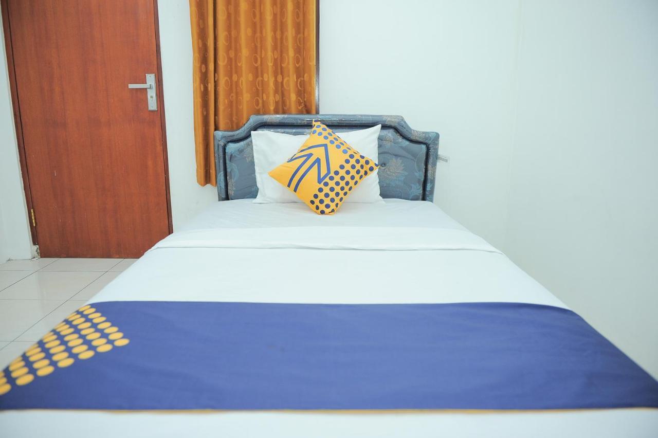 Spot On 2891 999 Guest House Sumedang Esterno foto