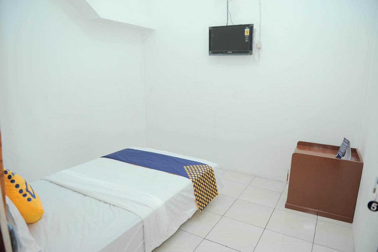 Spot On 2891 999 Guest House Sumedang Esterno foto