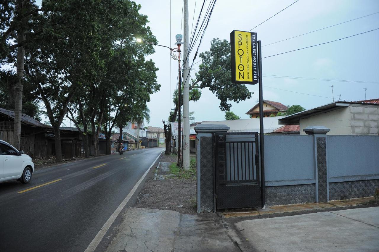 Spot On 2891 999 Guest House Sumedang Esterno foto