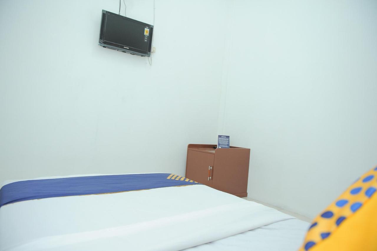 Spot On 2891 999 Guest House Sumedang Esterno foto